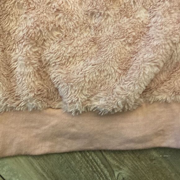 Small Pink Knapp Studios Fuzzy Sweatshirt Womens - Picture 4 of 5